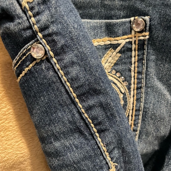 Nine West Vintage, size 10 boot cut jeans with double cream stitching. - Picture 4 of 5